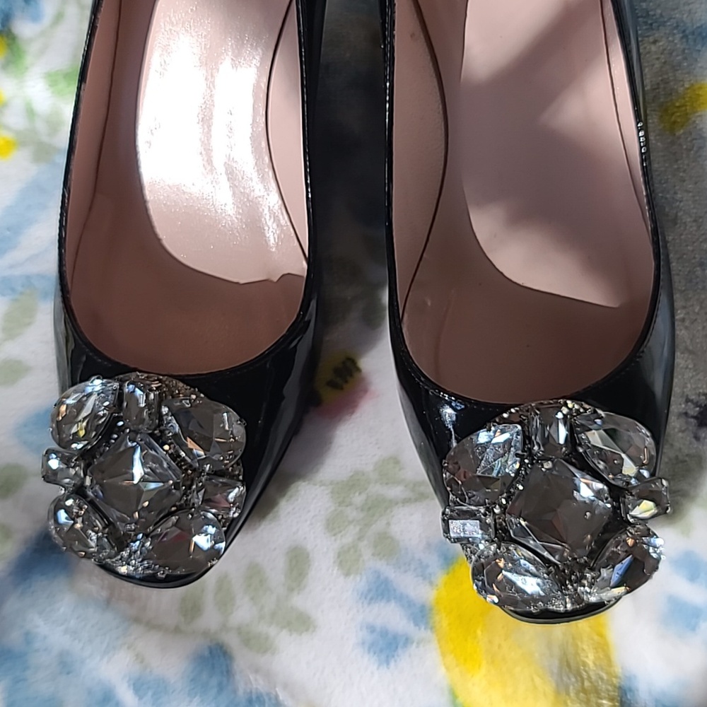 Shoes - Picture 2 of 9